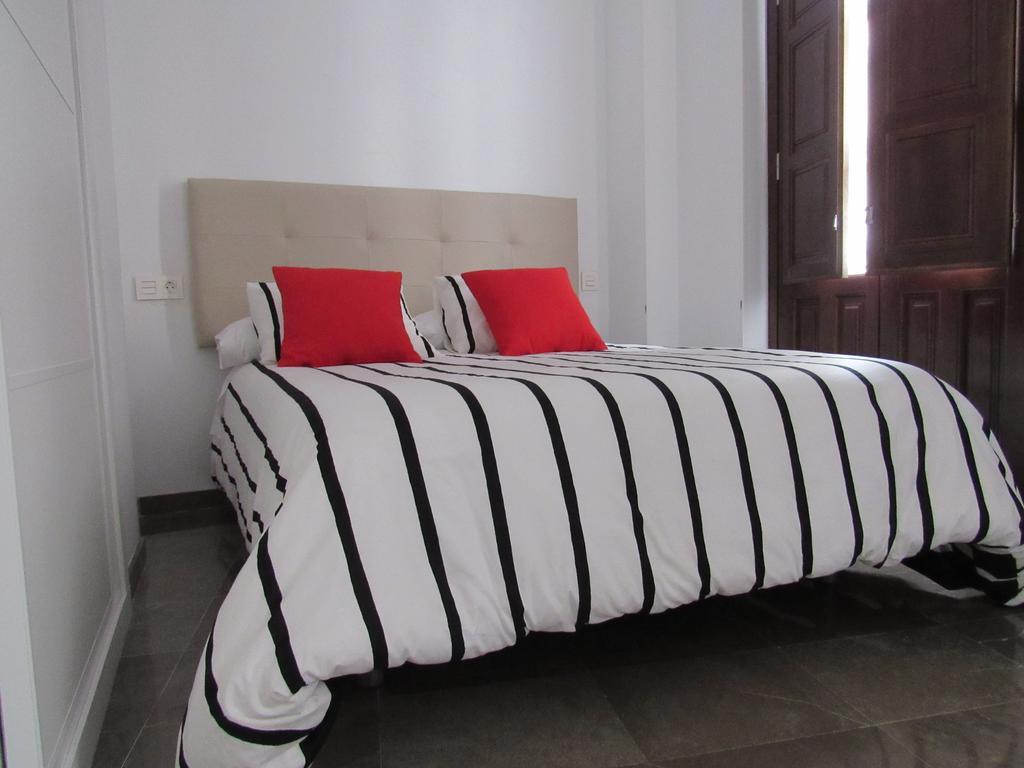 Apartamentos Iliberis Гранада Екстериор снимка