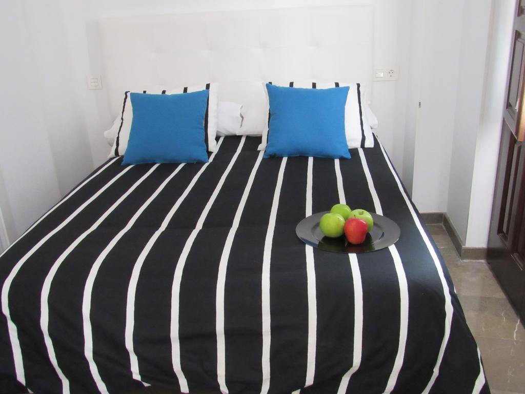 Apartamentos Iliberis Гранада Екстериор снимка