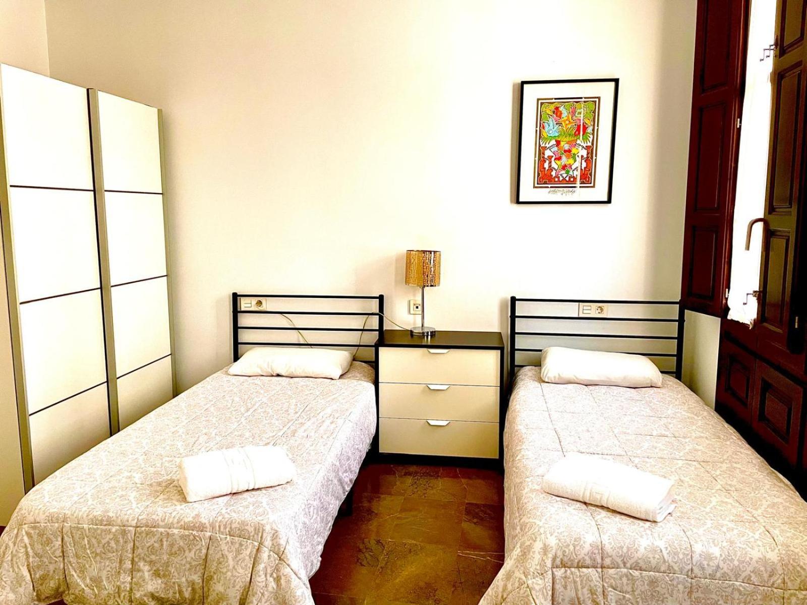 Apartamentos Iliberis Гранада Екстериор снимка