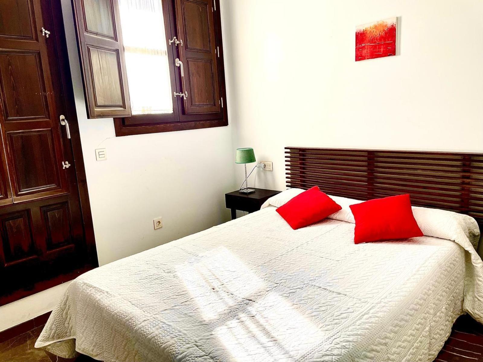 Apartamentos Iliberis Гранада Екстериор снимка