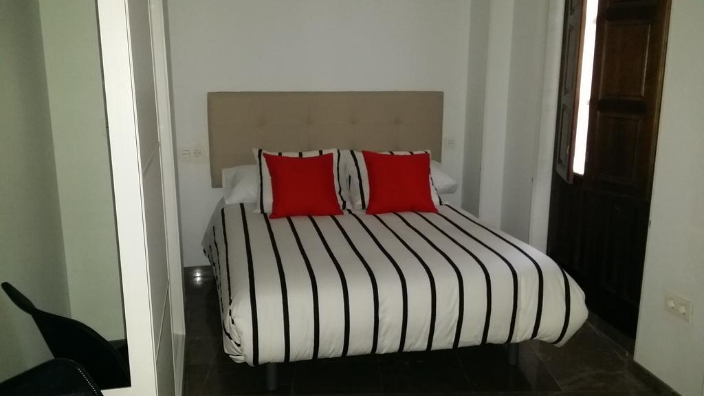 Apartamentos Iliberis Гранада Екстериор снимка
